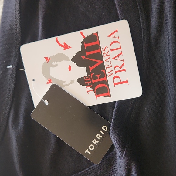 NWT Torrid short sleeve t-shirt The Devil wears Prada - Picture 4 of 5